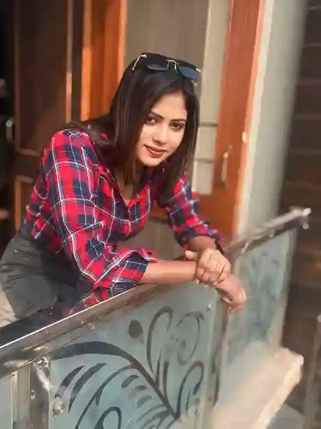 Female Escort in Lucknow